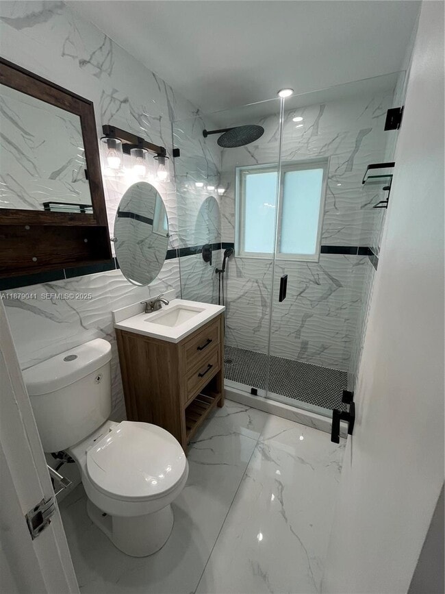 Building Photo - 1443 Harding St