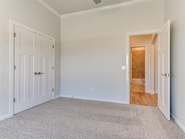 Building Photo - 13400 Sandoval Blvd