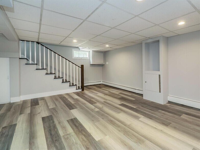 Building Photo - 33 Avenue B