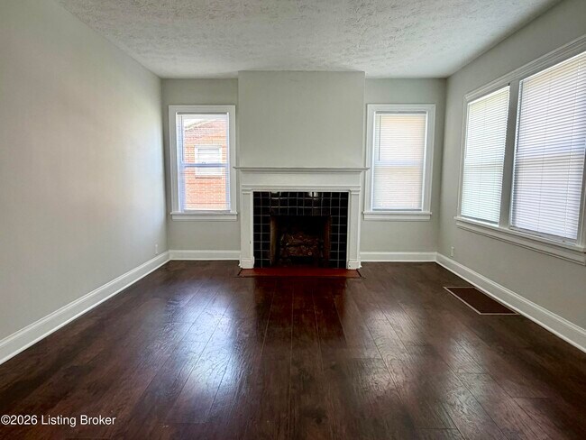 Building Photo - 5710 Barrett Ln