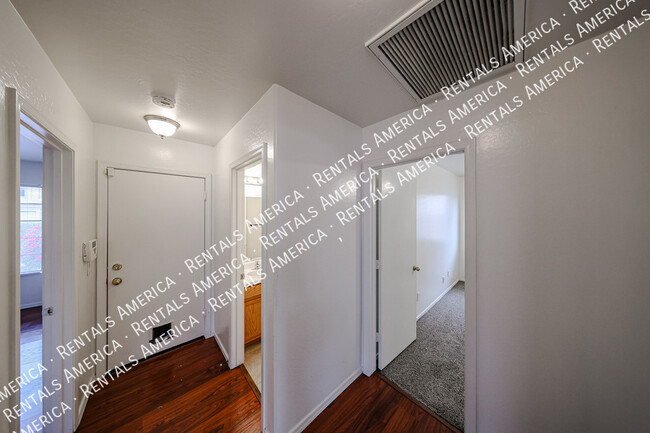 Building Photo - 23942 W Hadley St