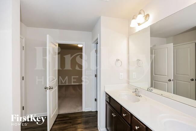 Building Photo - 9632 Hamel St