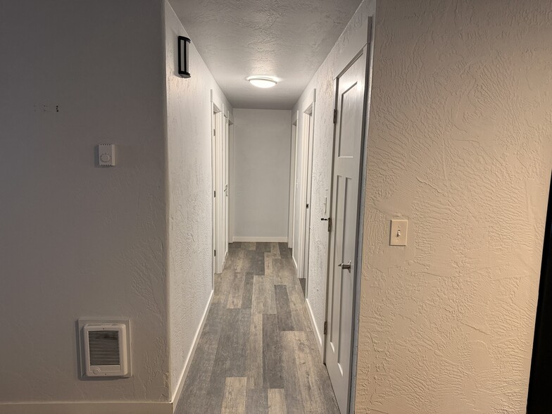 Building Photo - 2030 Crimson Ave