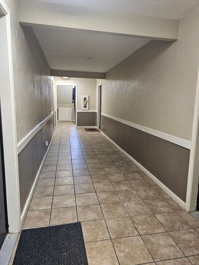 Building Photo - Conveniently Located Affordable Condo For Rent