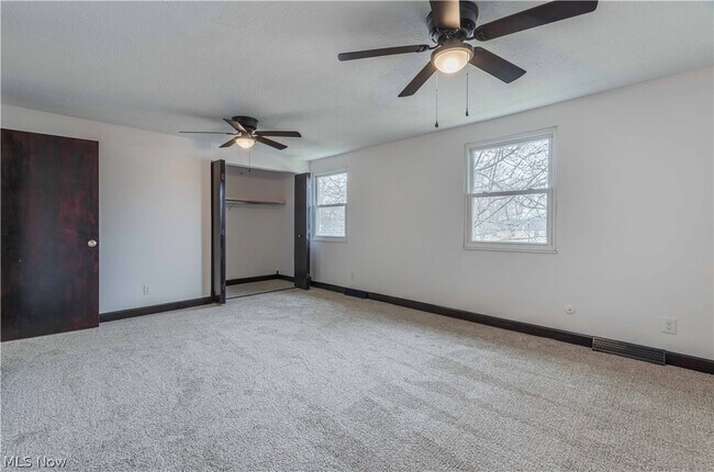 Building Photo - 4599 Cox Dr