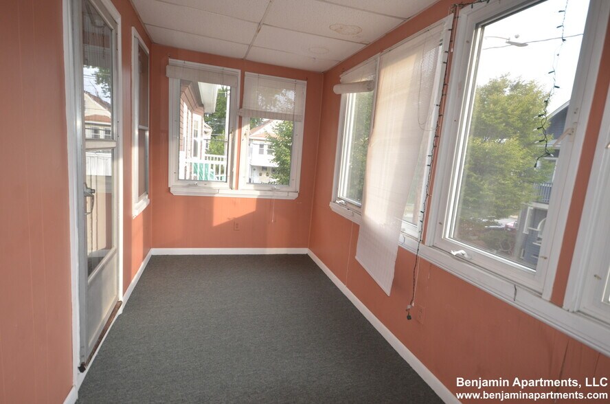 Building Photo - 20 Benton Rd