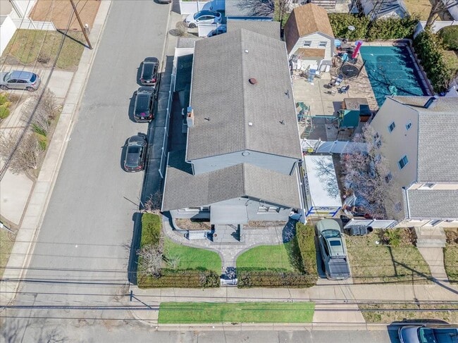 Building Photo - 360 Franklin Ave