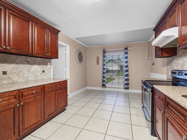 Building Photo - 3823 Suttonford Dr
