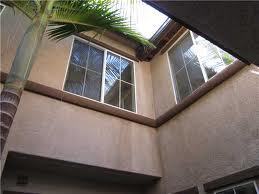 Building Photo - Spacious Three Bedroom Townhouse with Atta...