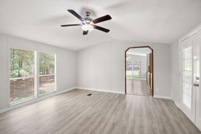 Building Photo - 25494 Deepwood Dr