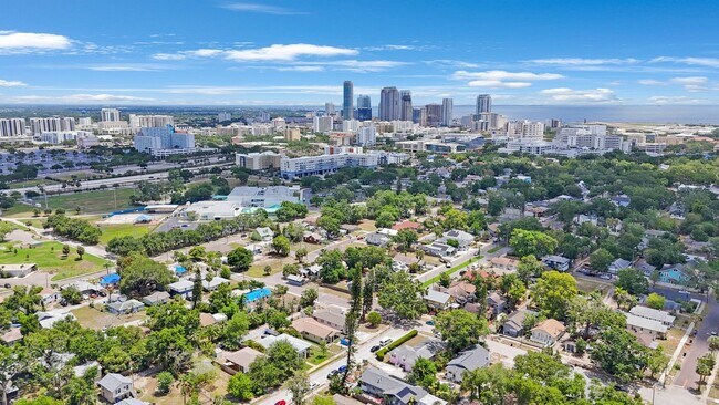 Building Photo - 1230 9th Ave S