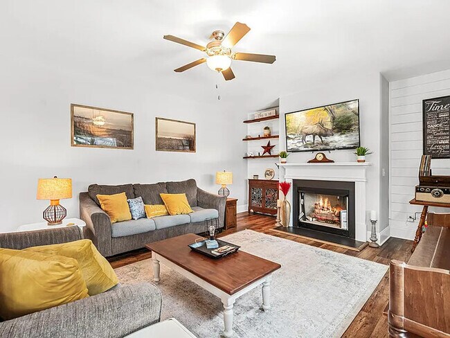Building Photo - Lease OR Lease to Own