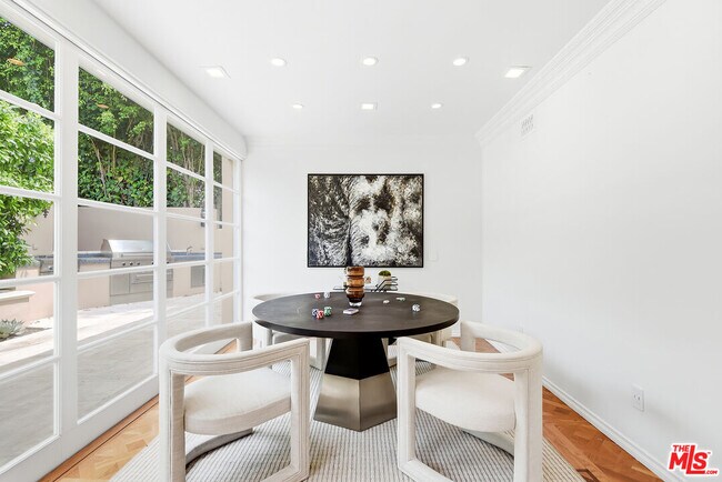 Building Photo - 407 Robert Ln