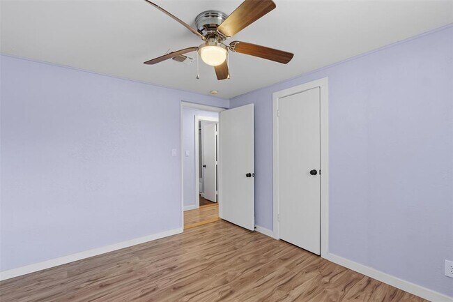 Building Photo - 1003 Bugg Ln