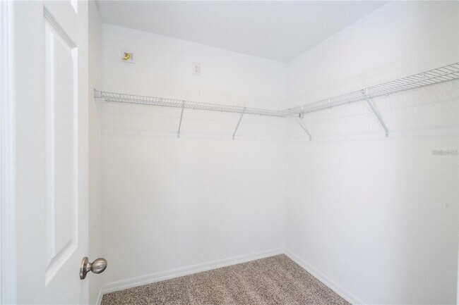 Building Photo - Elegant & Comfortable Home with Granite Kitchen in Prime St. Cloud Location