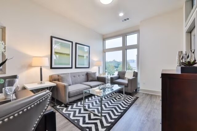Building Photo - Midtown Vibes, Modern Comfort