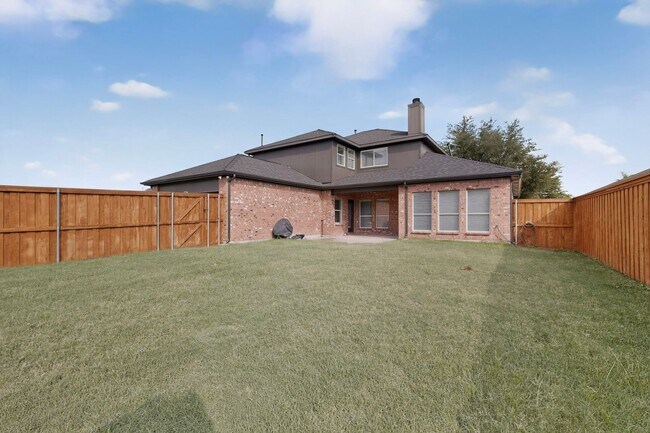 Building Photo - Spacious 4-Bedroom Home with Bonus Room and Large Backyard in Caruth Lake