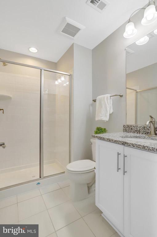 Building Photo - 2004 Potomac Ave