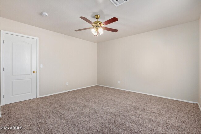 Building Photo - 5682 W Ross Dr