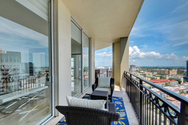 Building Photo - 550 Okeechobee Blvd