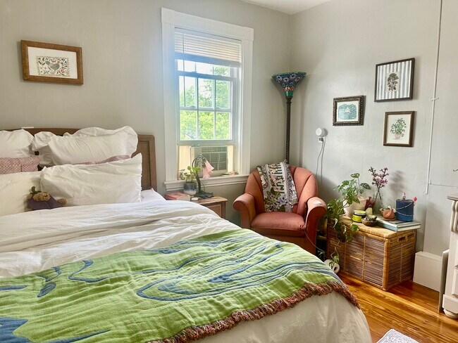 Building Photo - 135-137 Nonantum St. Unit 1