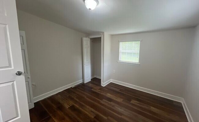 Building Photo - Beautiful 3 Bed & 2 Bath Home in Chattanoo...