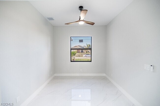 Building Photo - 3313 36th St SW