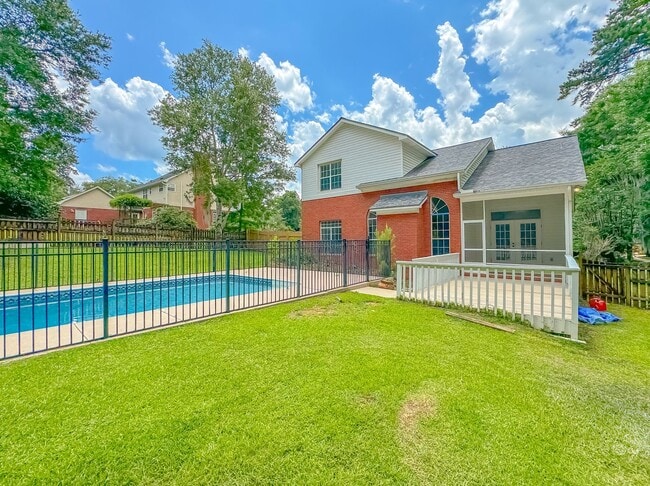 Building Photo - 4 BEDROOM 2.5 BATHROOM HOME IN OX-BOTTOM M...