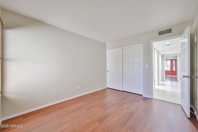 Building Photo - 7539 W Sequoia Dr