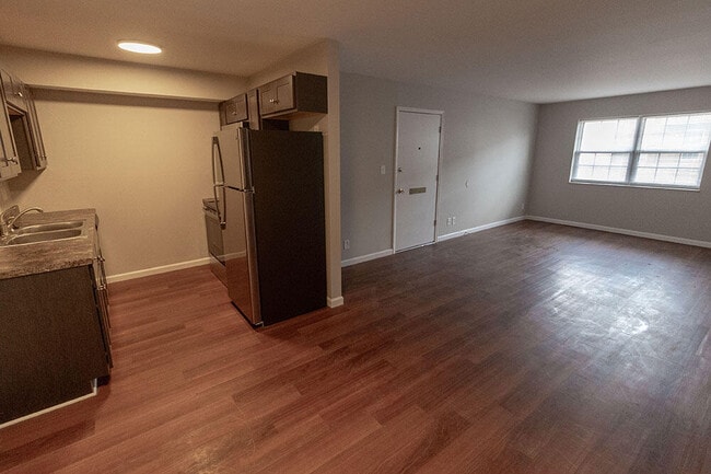Building Photo - 3408 Balboa Ln