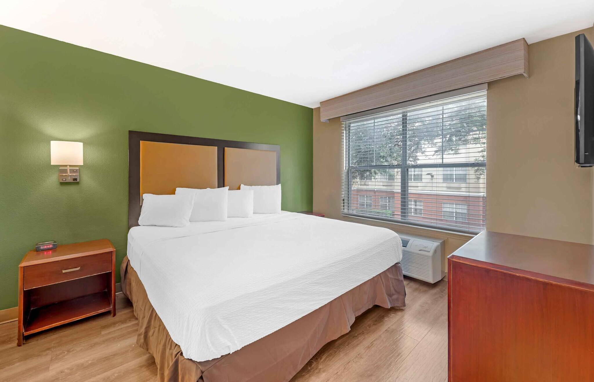 Building Photo - Furnished Studio-Austin - Northwest - Research Park