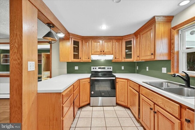 Building Photo - 430 E Main St