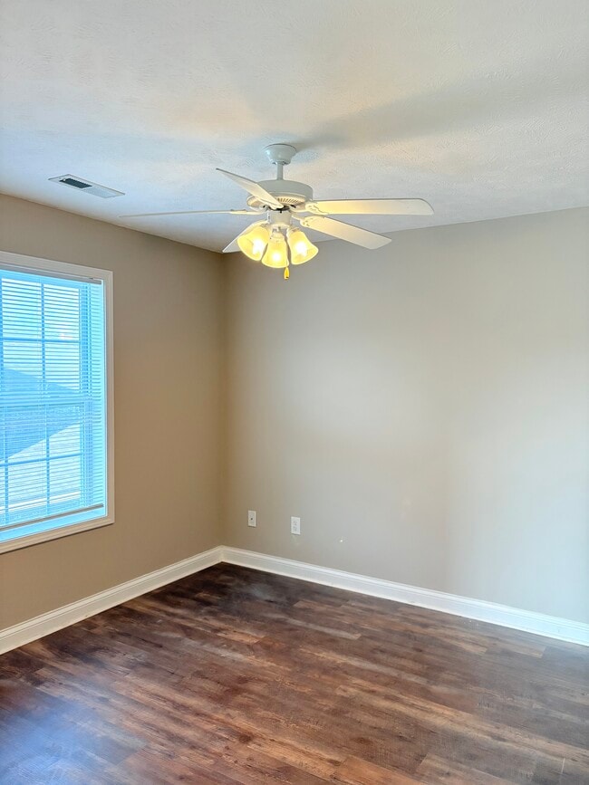 Building Photo - 336 Walnut Creek Dr