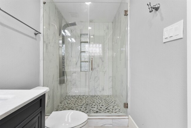 Building Photo - 7727 Barberton Dr