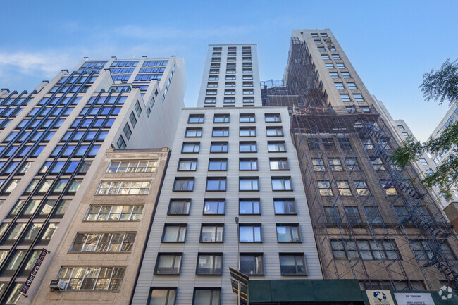 Building Photo - Flow Chelsea