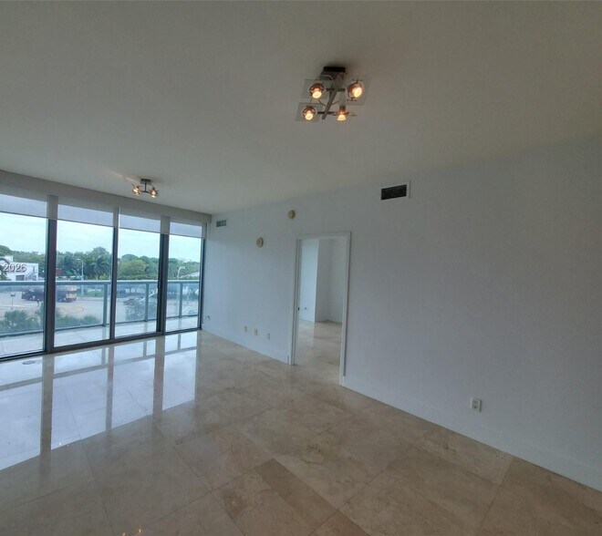 Building Photo - 888 Biscayne Blvd