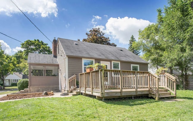 Building Photo - East Grand Rapids Gem: 4-Bedroom, 2-Bath U...