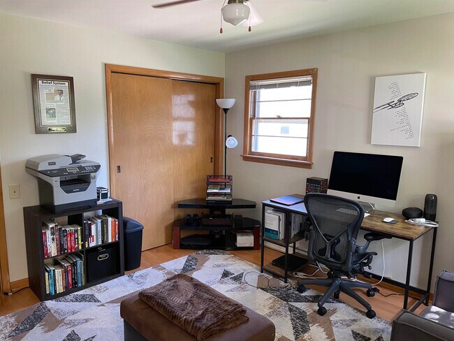 Building Photo - 2333 Hoard St