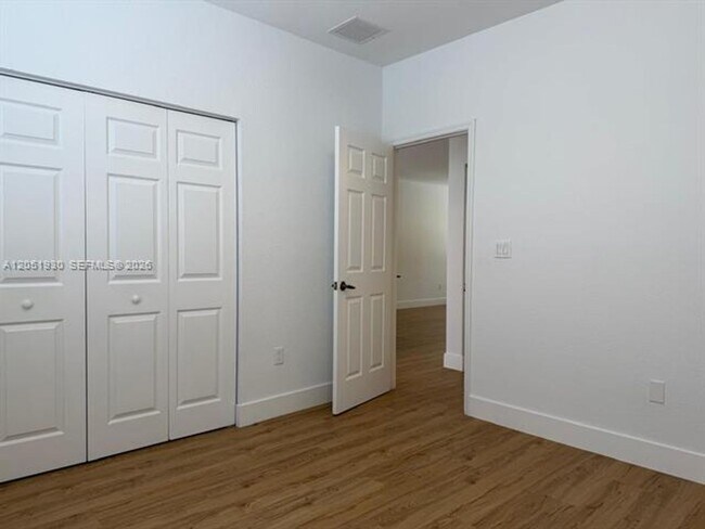 Building Photo - 14958 SW 41st Ln