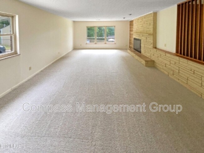 Building Photo - 5802 Tazewell Pike