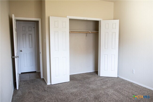 Building Photo - 6006 Ambrose Cir