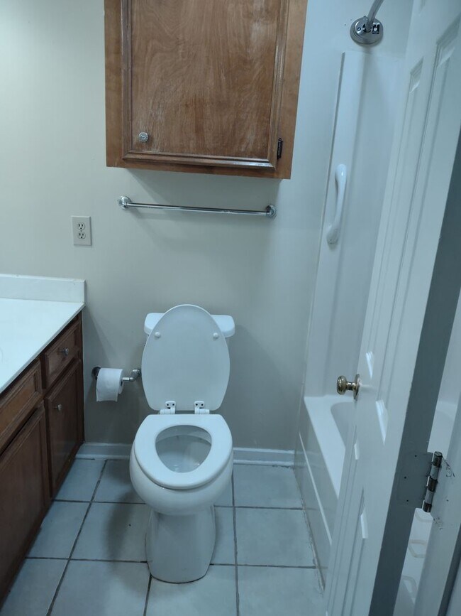 Building Photo - 524 Brentwood Dr