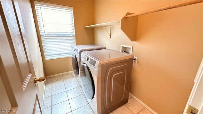 Building Photo - 7777 Lobella St