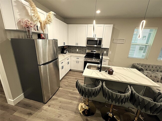 Building Photo - 19106 Sears Dr