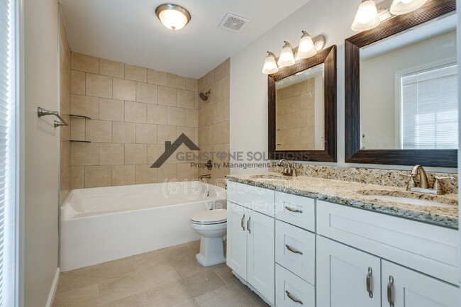 Building Photo - 5918 Stone Brook Dr