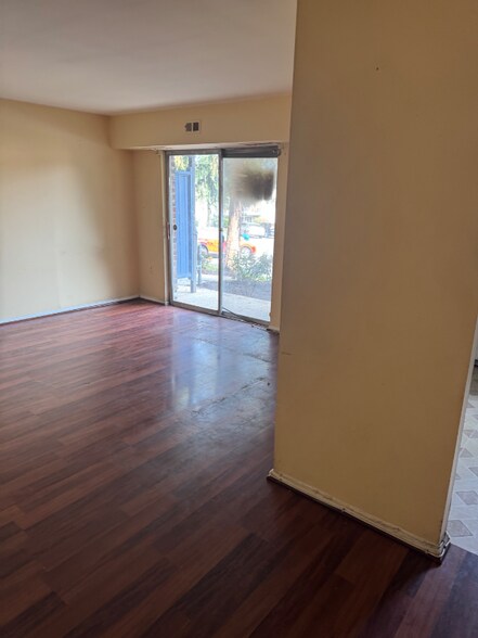 Building Photo - 11406 Cherry Hill Rd