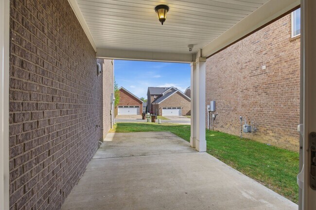 Building Photo - 3725 Hoggett Ford Rd