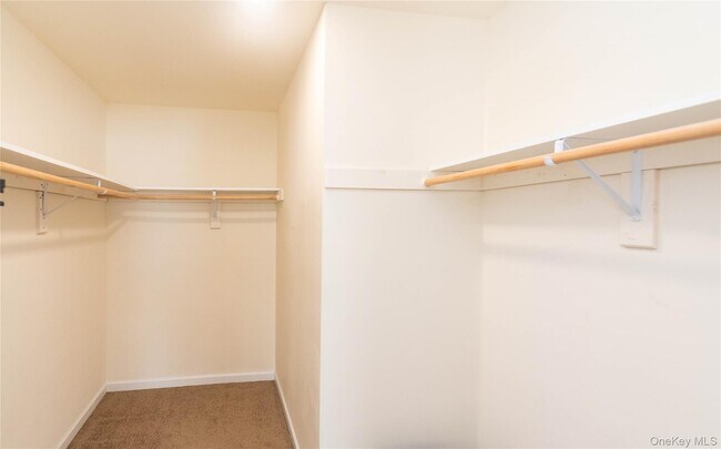 Building Photo - 62 Bristol Cir