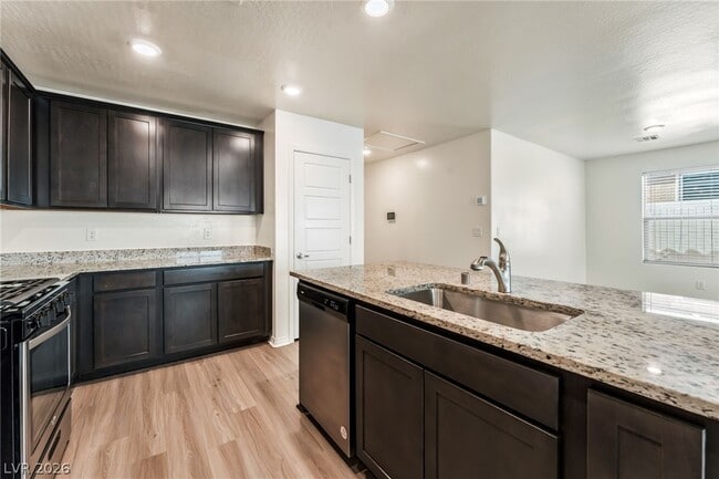 Building Photo - 518 El Gusto Ave