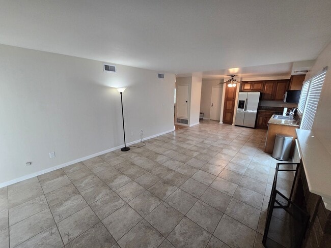 Building Photo - Lovely 3 Bedroom Home in Walnut